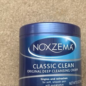 12 OZ Noxema facial wash